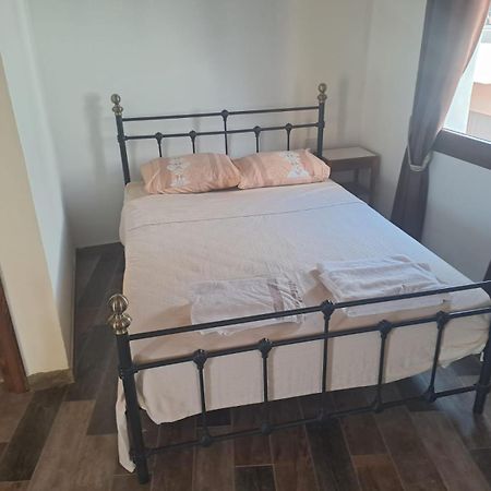 Magic Moon Guest House Famagusta  Buitenkant foto