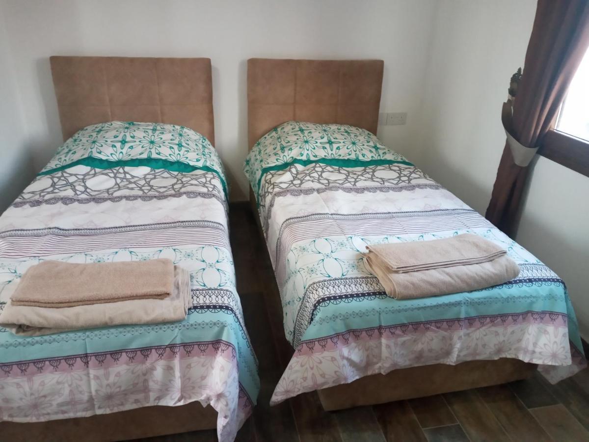Magic Moon Guest House Famagusta  Buitenkant foto