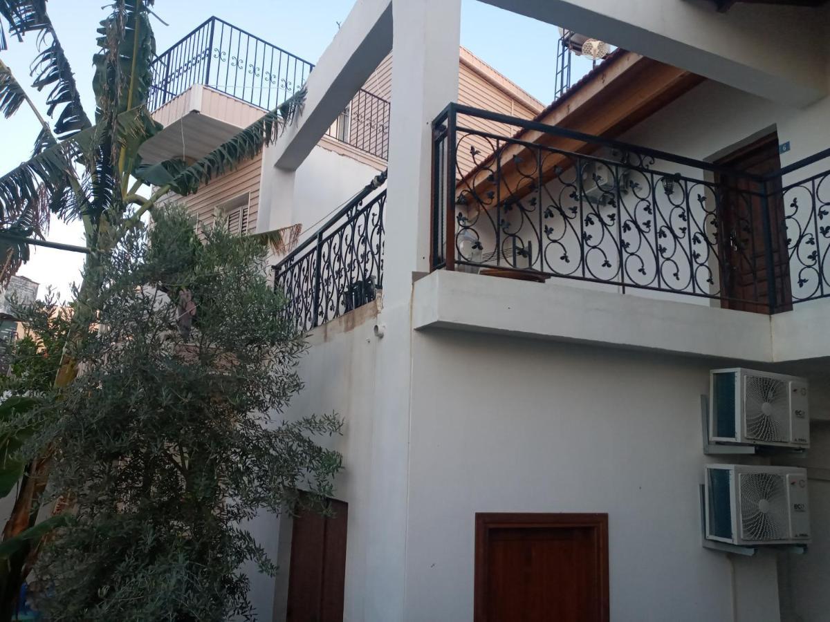 Magic Moon Guest House Famagusta  Buitenkant foto