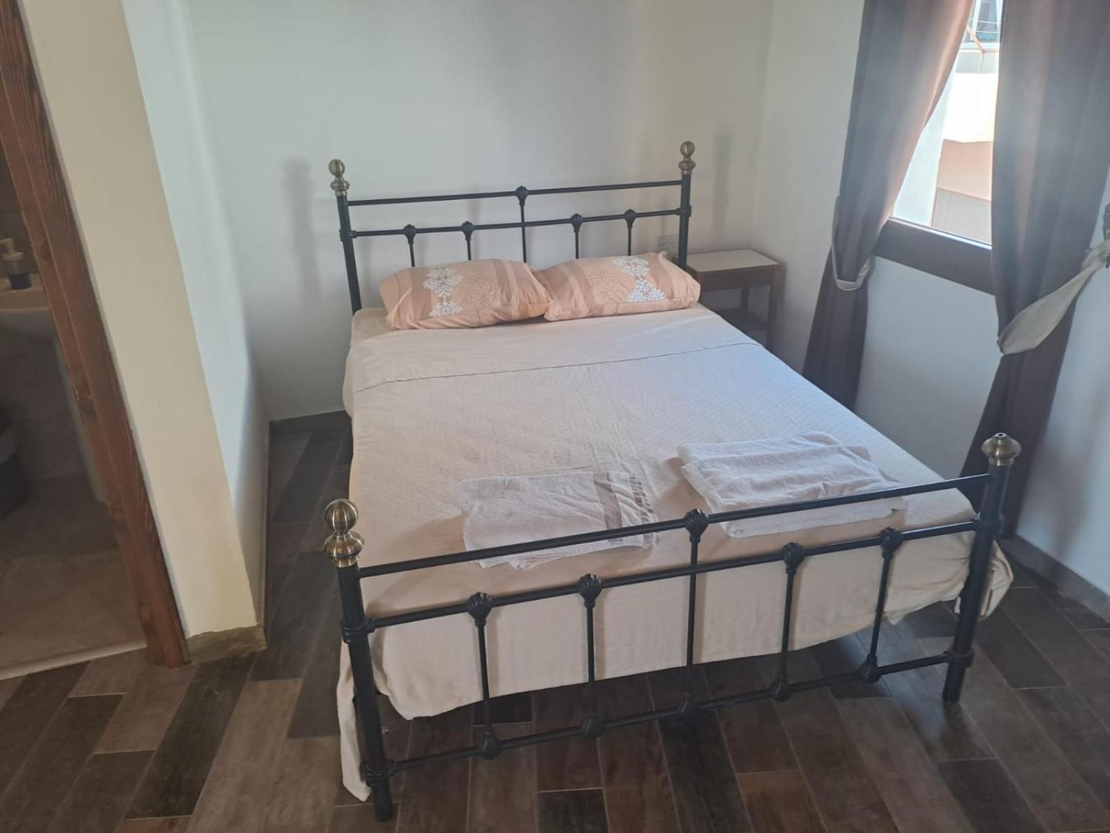 Magic Moon Guest House Famagusta  Buitenkant foto