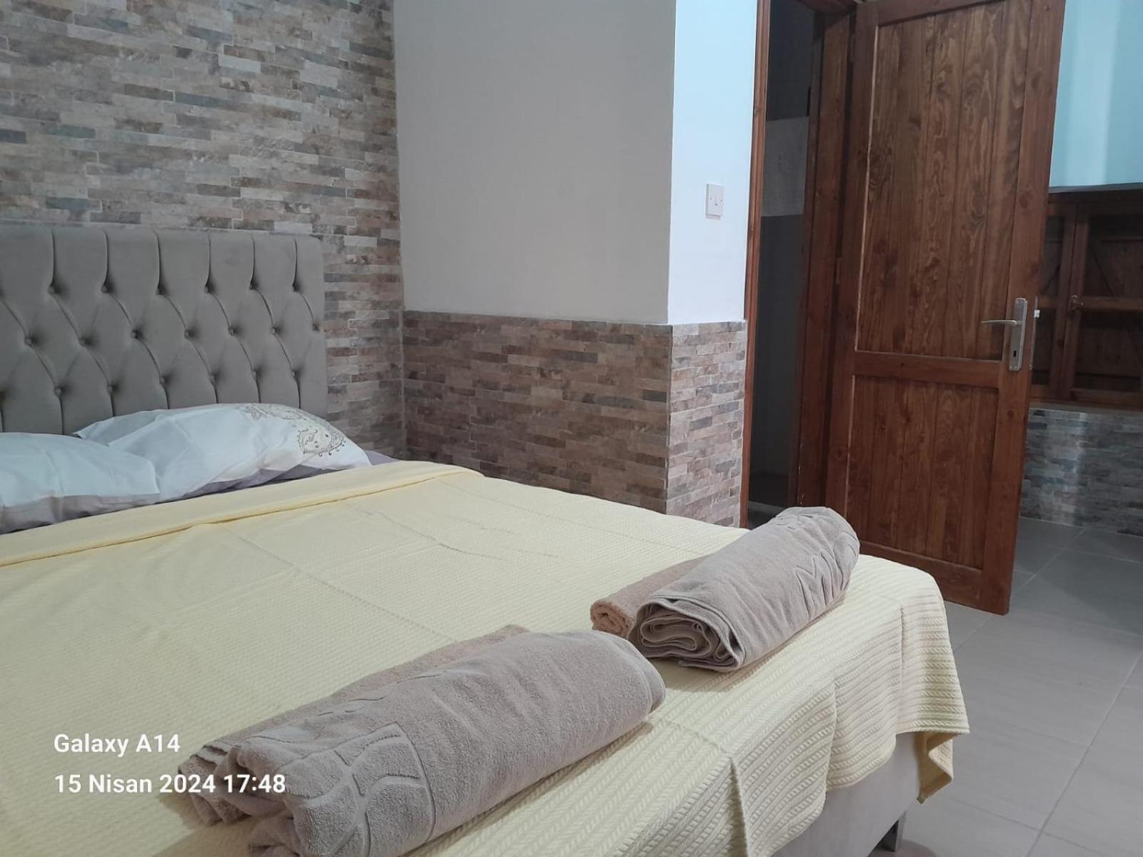 Magic Moon Guest House Famagusta  Buitenkant foto