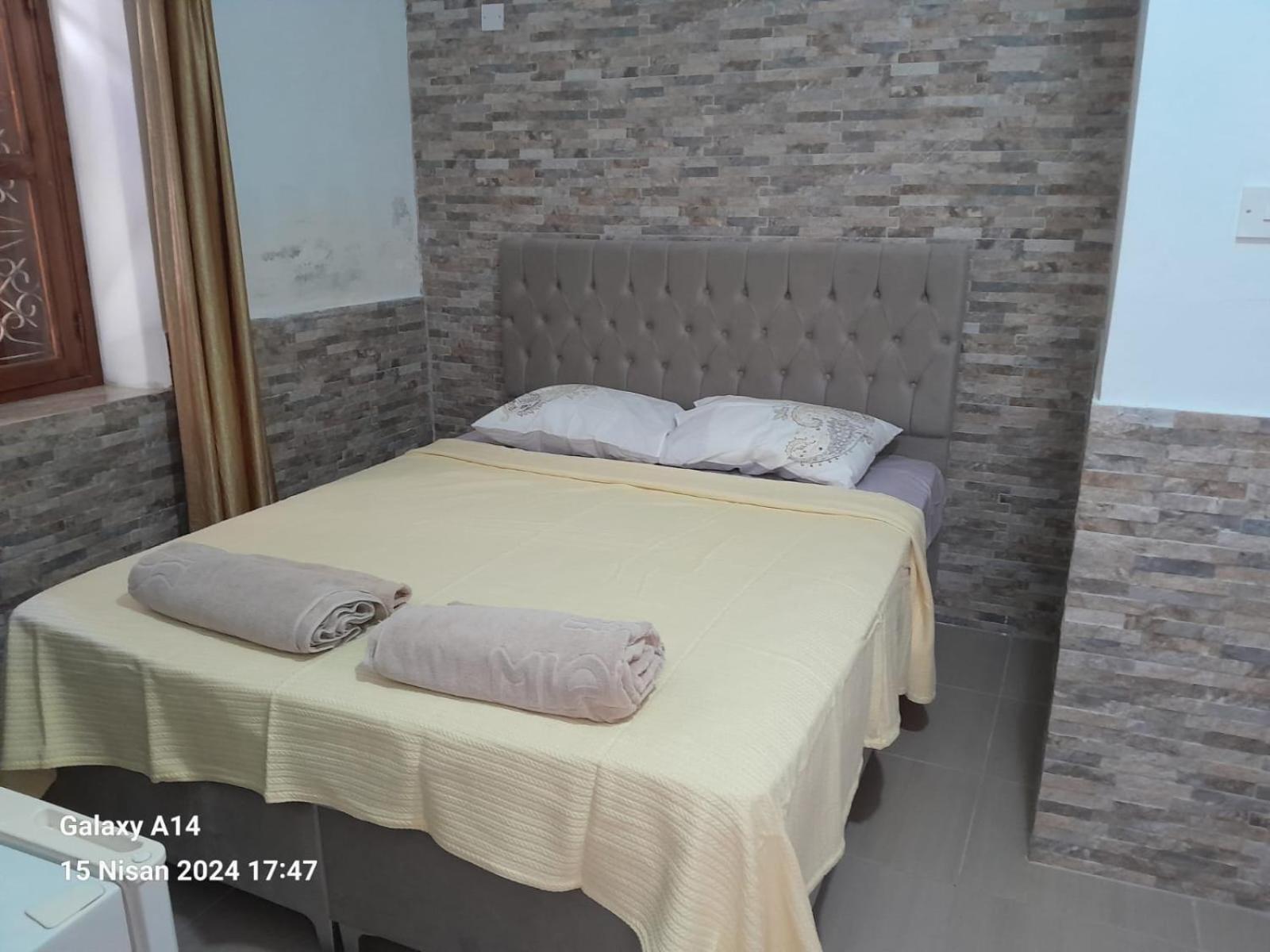 Magic Moon Guest House Famagusta  Buitenkant foto